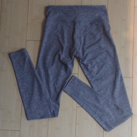 Lululemon Wunder Under Legging Size 4 light heathered grey - Picture 3 of 8